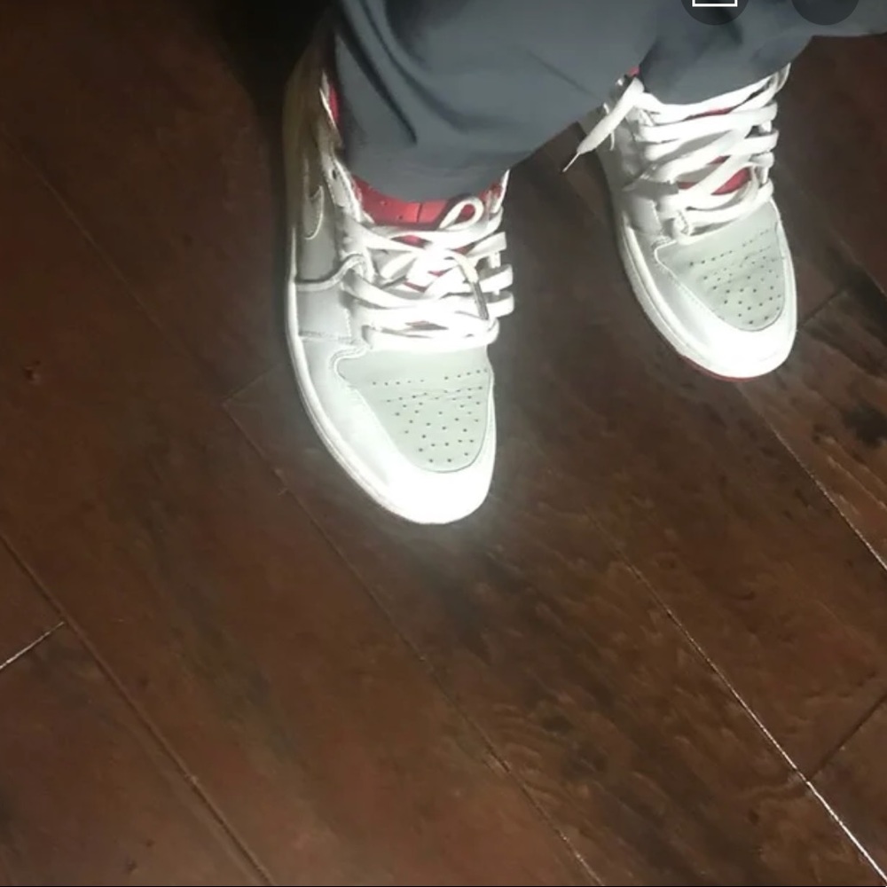 Jordan Hare 1s - Picture 1 of 8